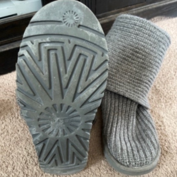 Cardy Knit Uggs - Picture 3 of 3